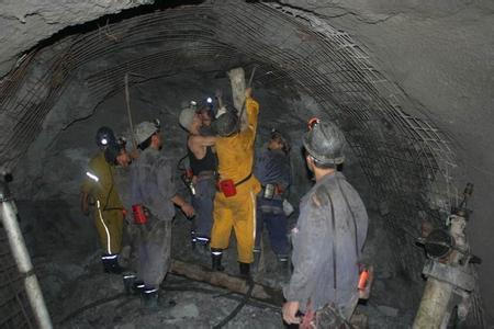 海城工程爆破中的危险因素分析以及应对工程爆破危险的措施